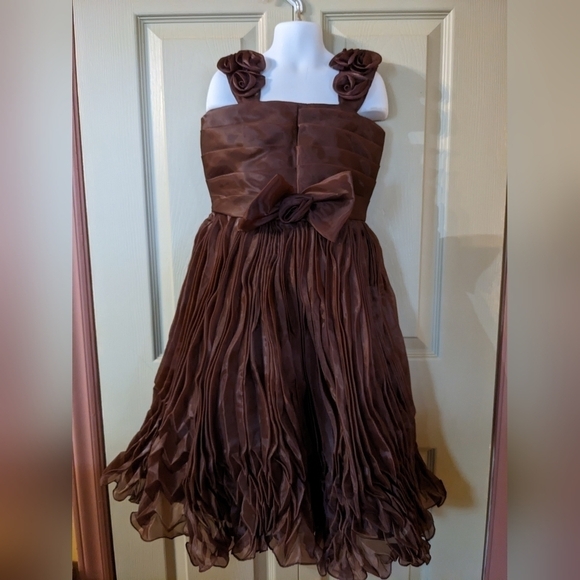 New with Tags Classic Fashion Party, wedding, baptism, Easter, T14 - Picture 1 of 2